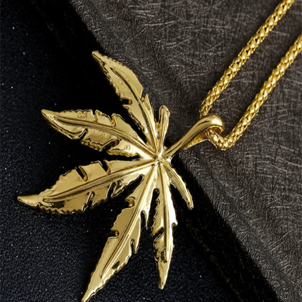 Men Women Golden Silver Plated Maple leaf Pendants Necklace Weed Chains Hip Hop Bling Jamaica Esserteauiana Jewelry Necklaces