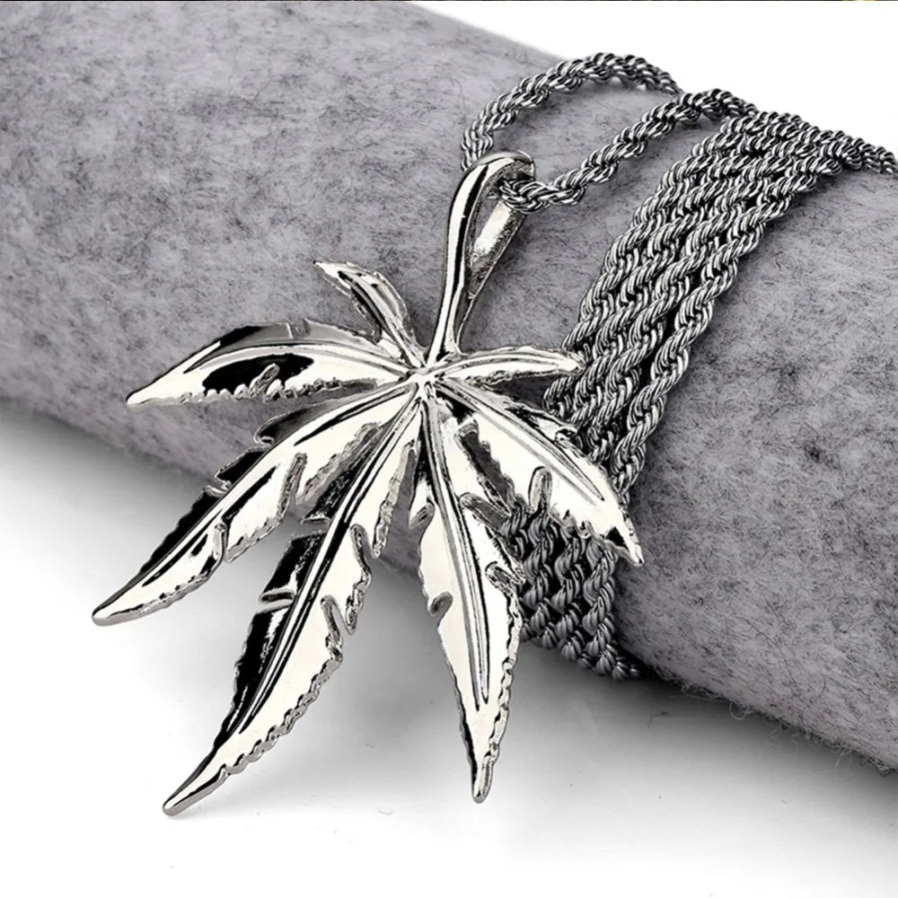 Men Women Golden Silver Plated Maple leaf Pendants Necklace Weed Chains Hip Hop Bling Jamaica Esserteauiana Jewelry Necklaces